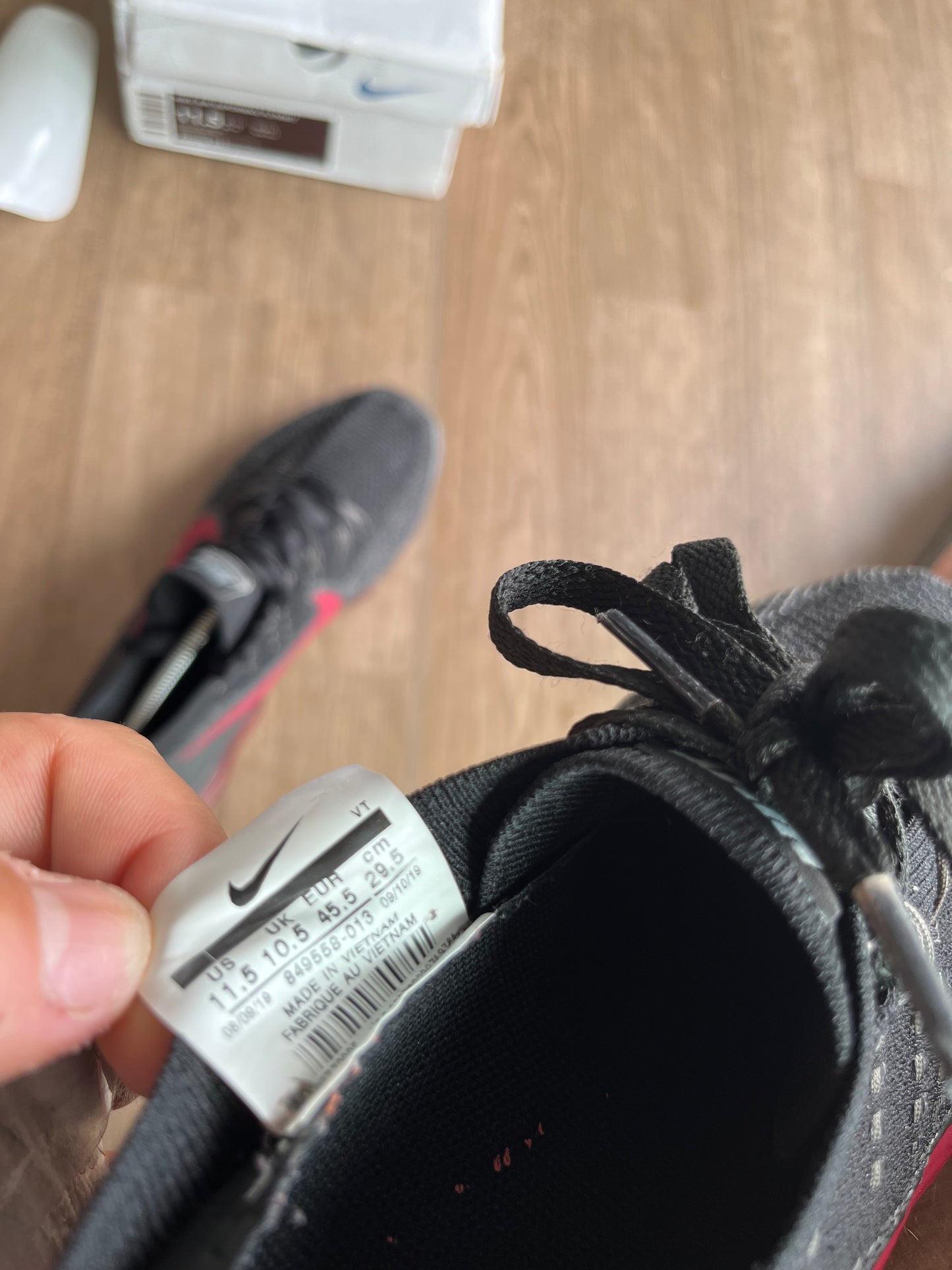 🔥 Nike Air Vapormax Flyknit 3 Red & Black - RRP £205 - Size Uk 10.5