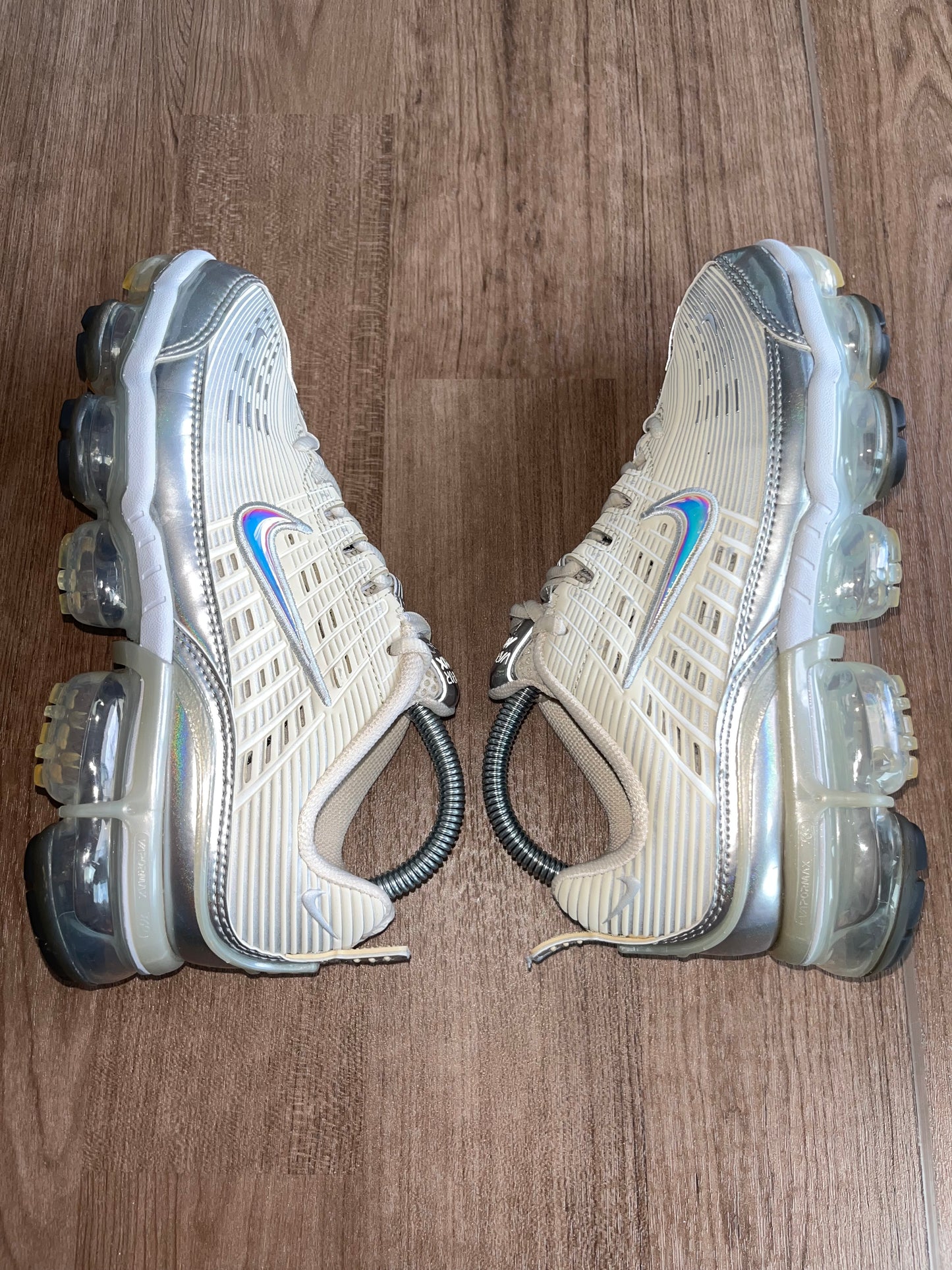 🔥 Nike Air Vapormax 360 Metallic Silver Supreme - RRP £250 - Size Uk 6