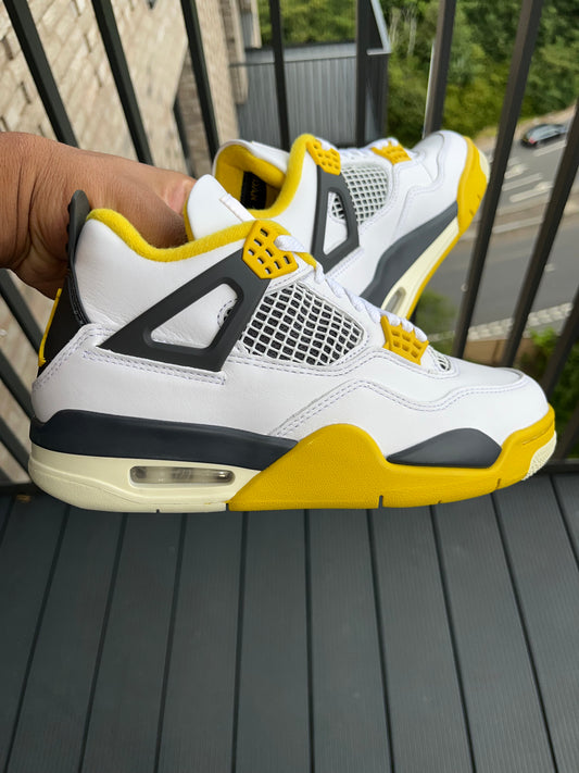 🔥 Nike Air Jordan Retro 4 White & Sulfur - RRP £190