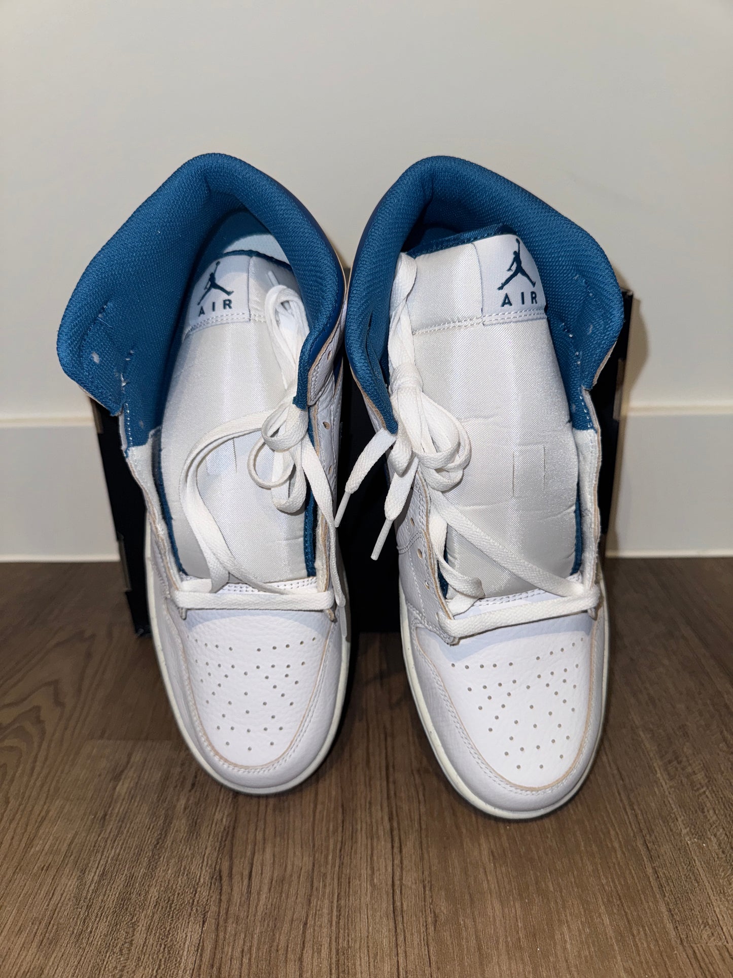 🔥 Nike Air Jordan One 1 High Blue & White - RRP £145 - Size Uk 9.5