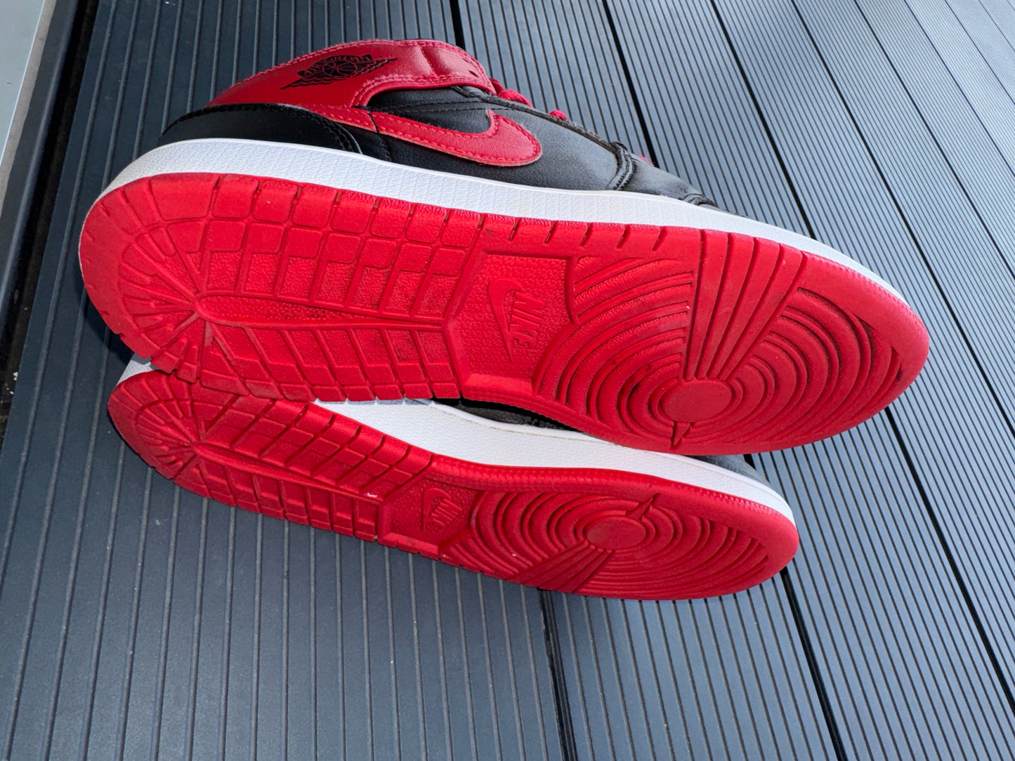 🔥 Nike Air Jordan 1 One Mids Red & Black - RRP £145 - Size Uk 5.5