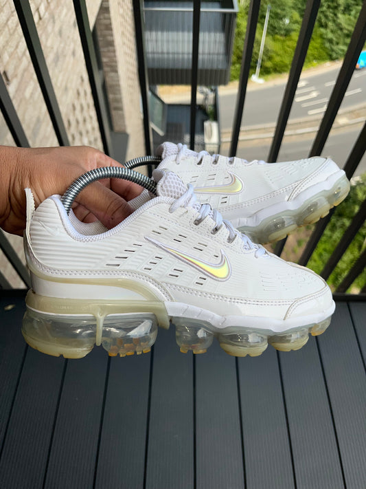🔥 Nike Air Vapormax 360 White Supreme - RRP £250 - Size Uk 7