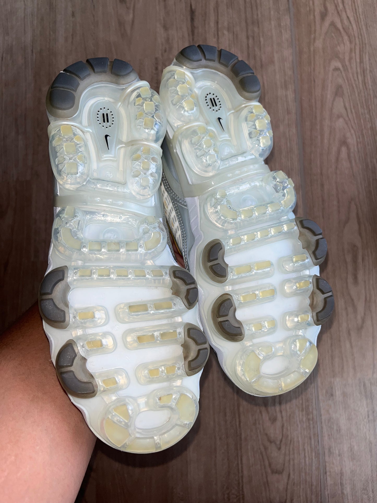 🔥 Nike Air Vapormax 360 Metallic Silver Supreme - RRP £250 - Size Uk 6
